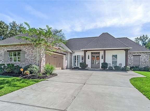 2nd image of 116 Aspen Creek Ct