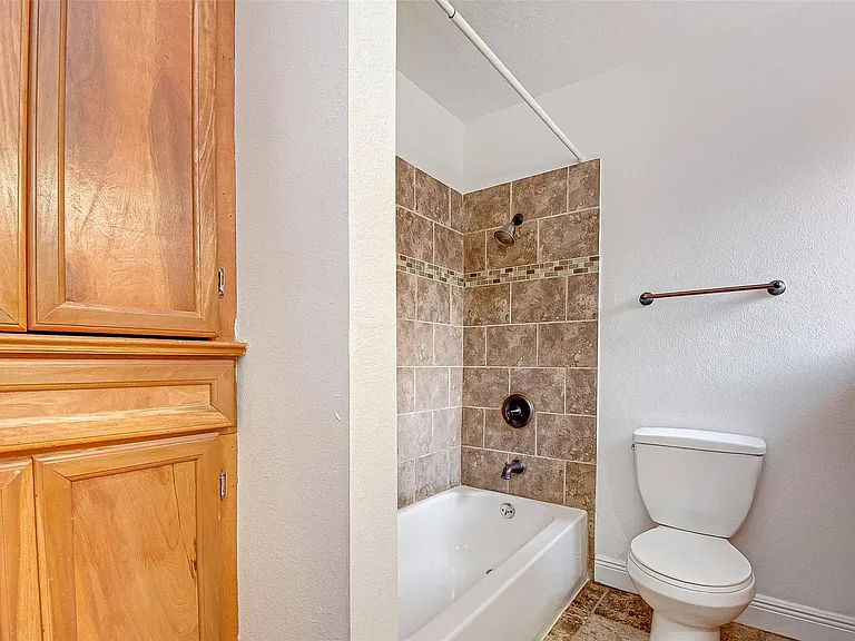 8312 Augustine Dr #D — Photo 26