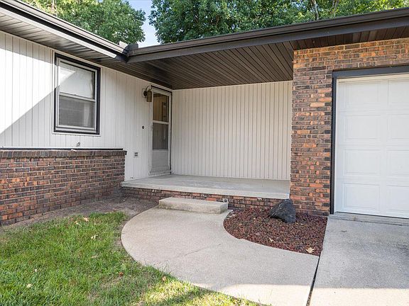 2nd image of 2903 Kingsbury Ct