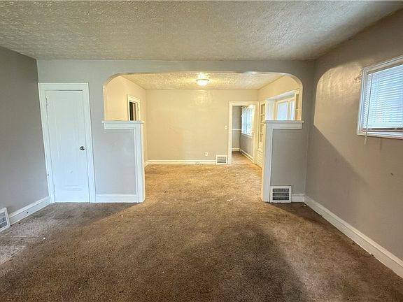 5th image of 3423 E 137th St