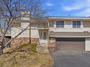 902 Evergreen Dr, Burnsville, MN 55337