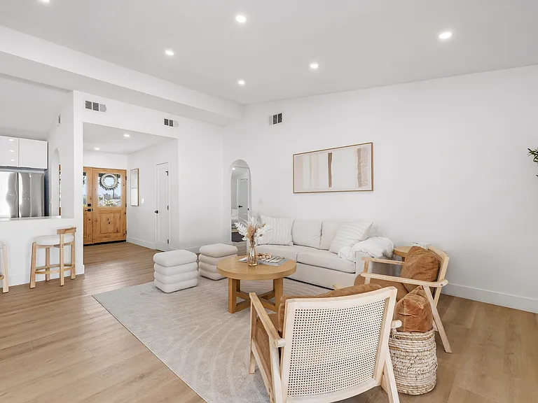 9355 Ruffner Ave — Photo 14