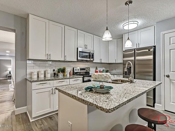 3rd image of 5735 College Ln