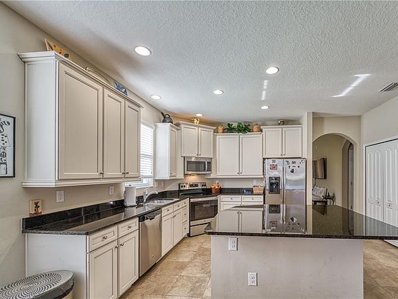 4th image of 8407 Cherry Branch Dr