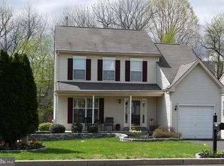 806 Red Coat Rd, Collegeville, PA 19426