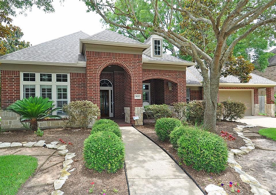 1st image of 9826 Sabine Cir #0