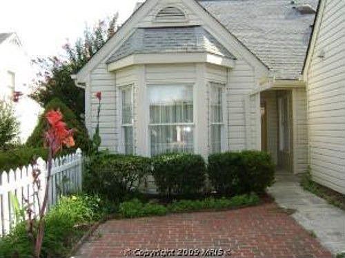 3rd image of 11477 Charleston Ct