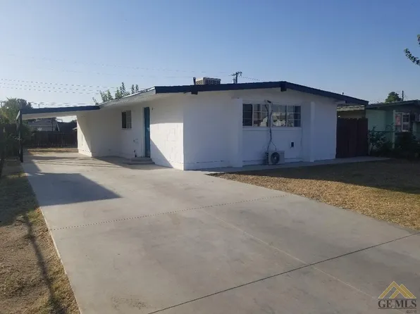 2221 Oxford St, Delano, CA 93215
