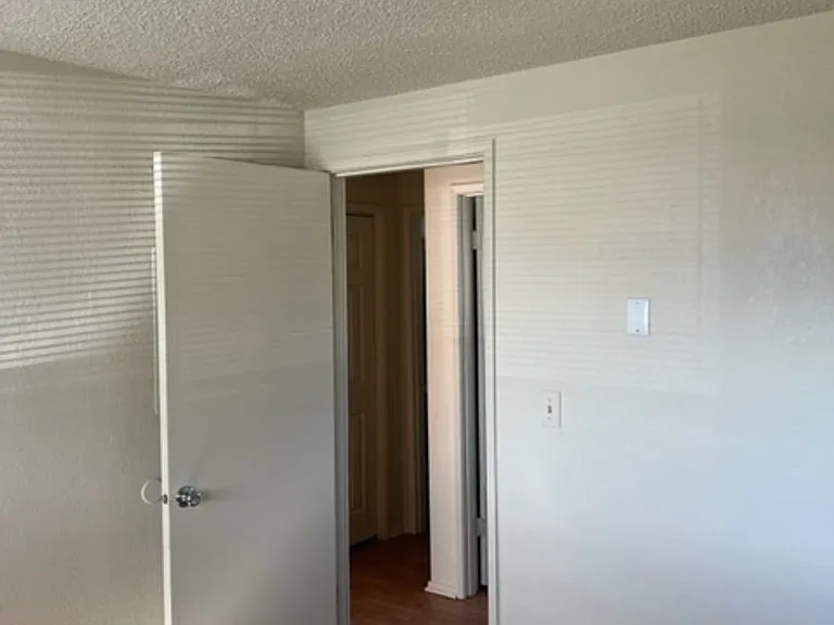 204 Fargo St — Photo 9