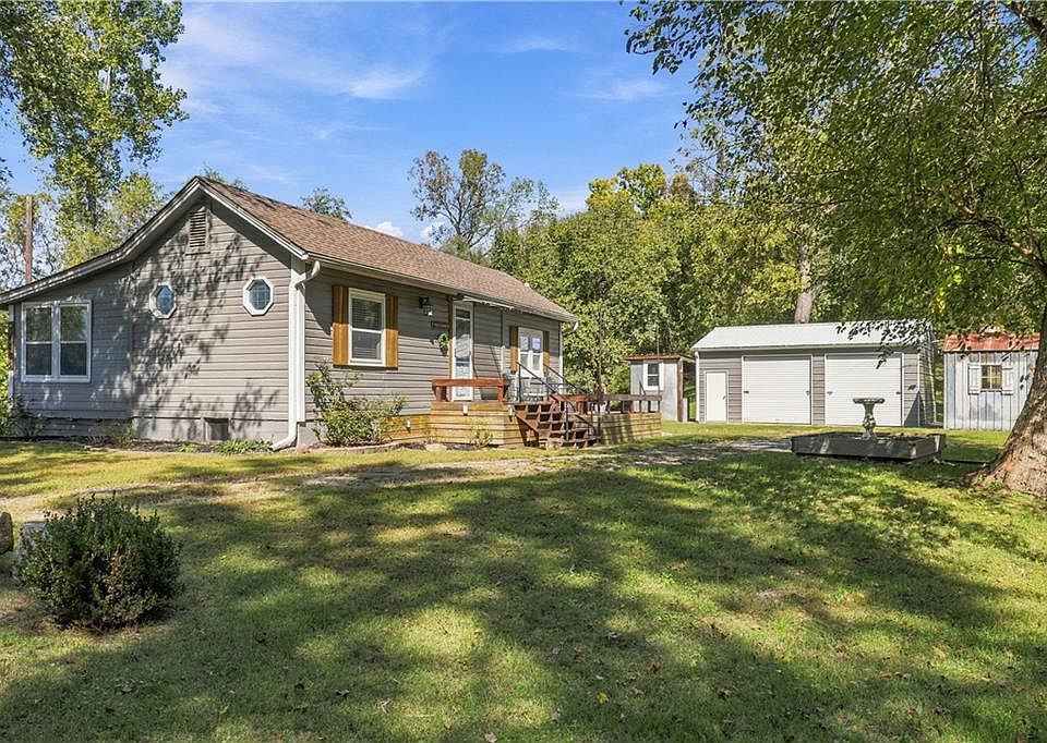 1st image of 4845 Clare Rd