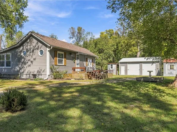 4845 Clare Rd, Shawnee, KS 66226