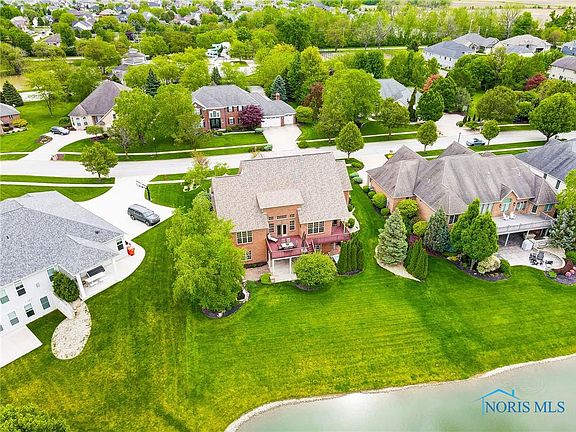 3rd image of 8398 Lakebrook Dr