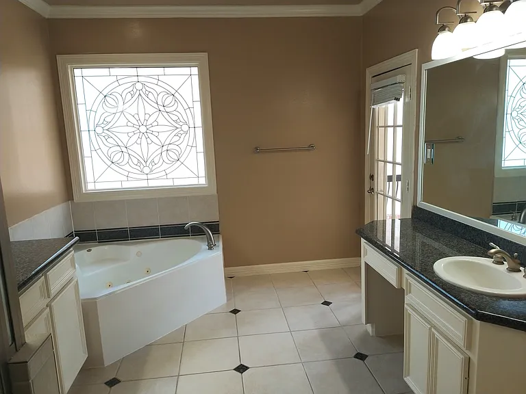 8006 Stoneyway Dr — Photo 20