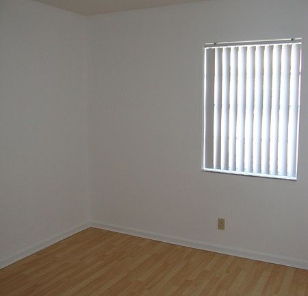 4th image of 3306 Mallard Close #81