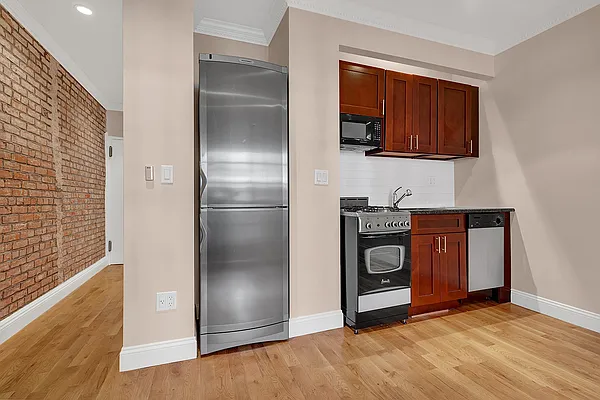 Rented by Cooper & Cooper Real Estate | media 12