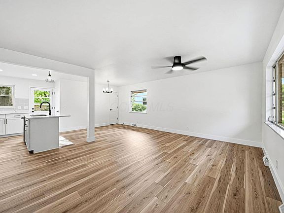 5th image of 1301 Bernhard Rd