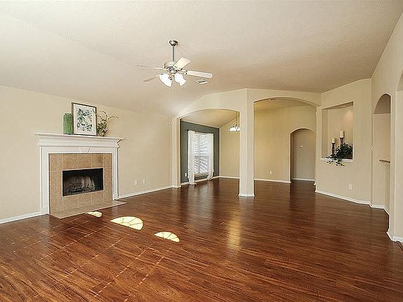 2nd image of 12614 Lake Shore Dr