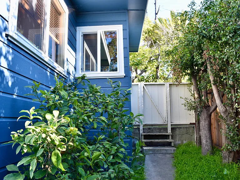 6046 Arlington Blvd — Photo 13