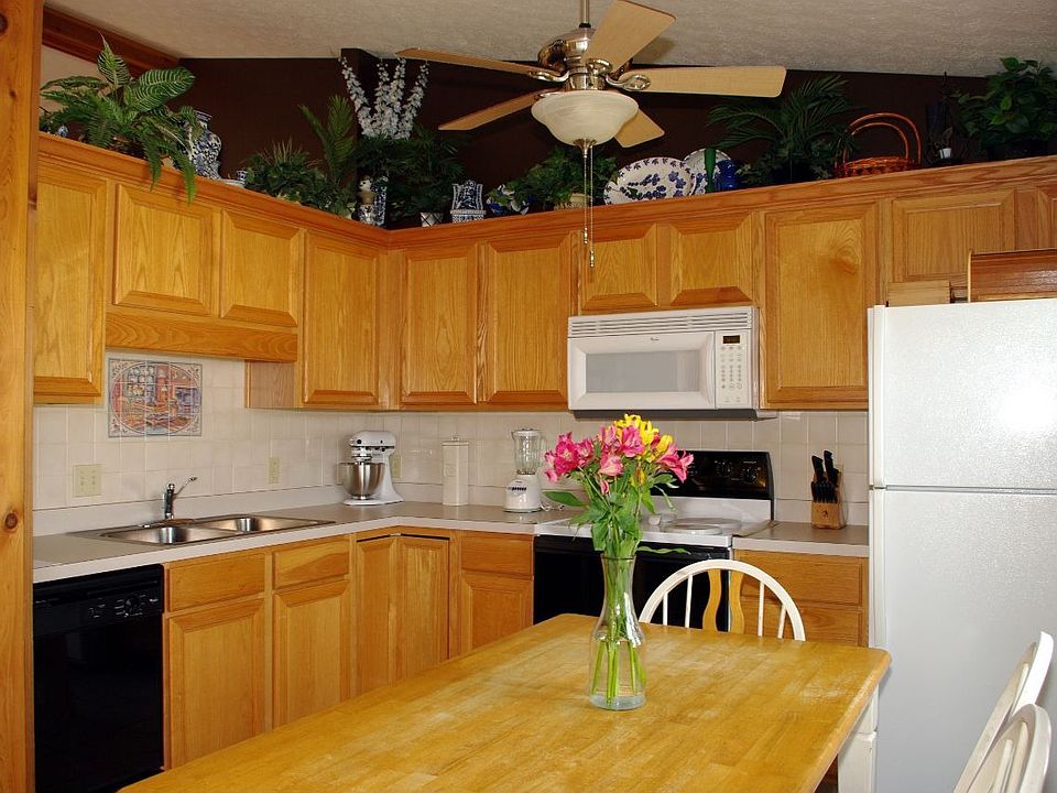 1st image of 651 Sturbridge Dr Unit 27