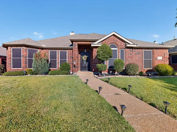 805 Kathryn Dr, Lewisville, TX 75067