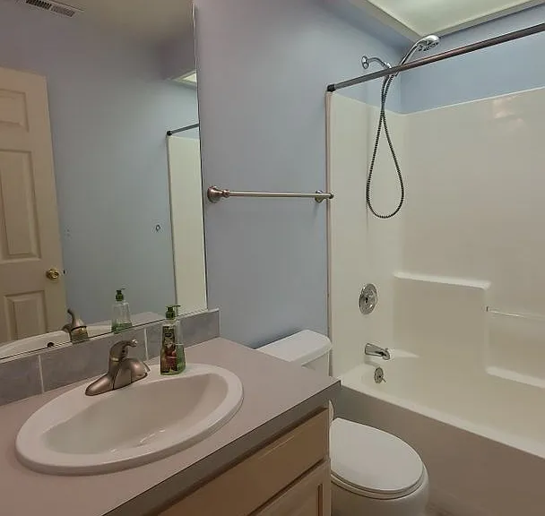 2452 N Rhode Island Ct — Photo 1