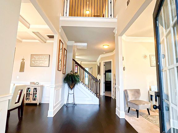 4th image of 10 Tarrington Ln
