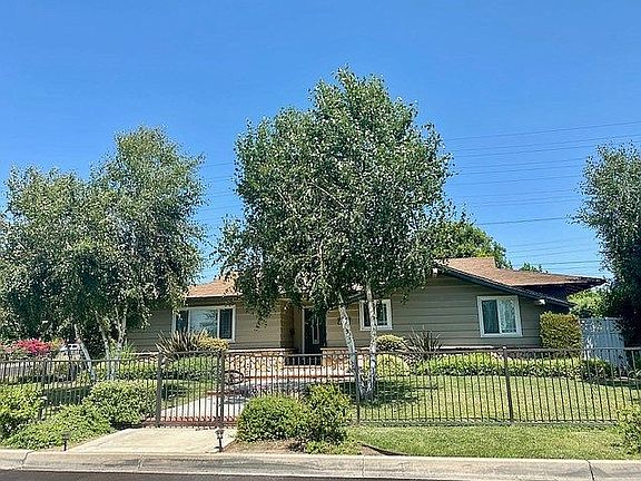 3rd image of 1128 S Fleetwell Ave