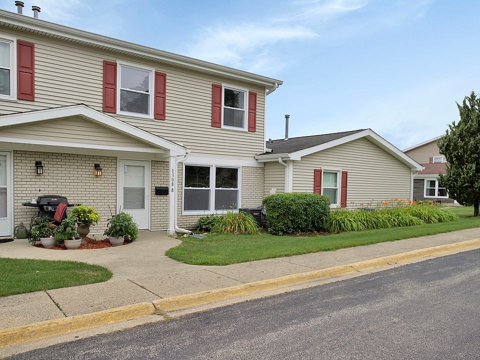 1st image of 1308 Kingsbury Dr Unit B