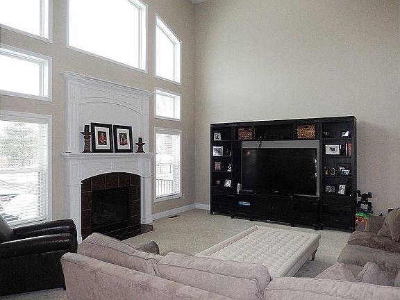3rd image of 5519 Creek Park Dr