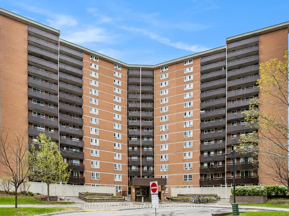 2000 Jasmine Cres #1508, Ottawa, ON K1J 8K4