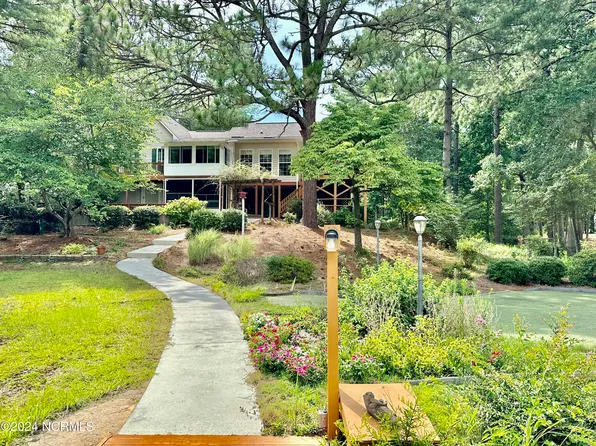 137 Pleasant View Lane, West End, NC 27376