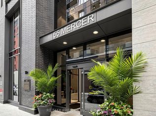 55 Mercer St #1007, Toronto, ON M5V 1H2