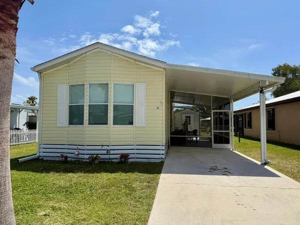 33 SE Flamenco Way, Port St Lucie, FL 34952