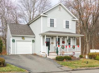 2 Lily Ln, Wallingford, CT 06492