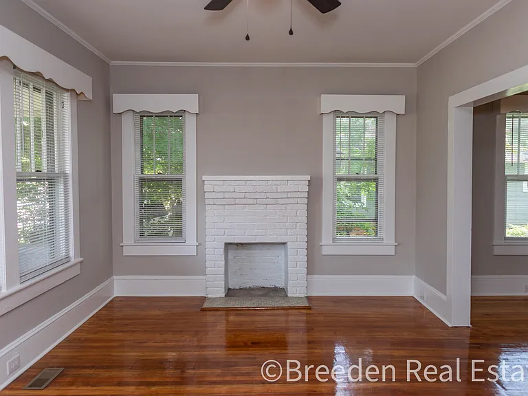 408 E Concord St — Photo 3