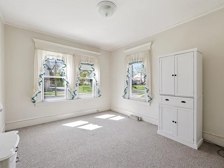 367 Broadway St #1 — Photo 4