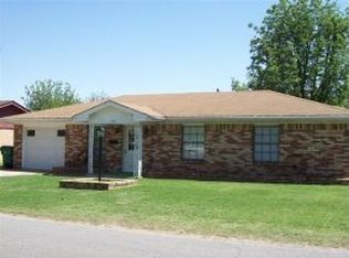 324 E Cleveland St, Mangum, OK 73554