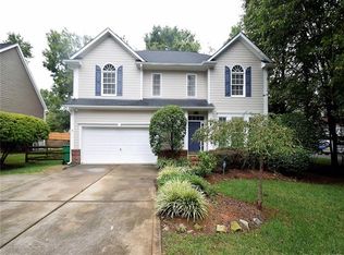 3435 Pondview Ln, Charlotte, NC 28210