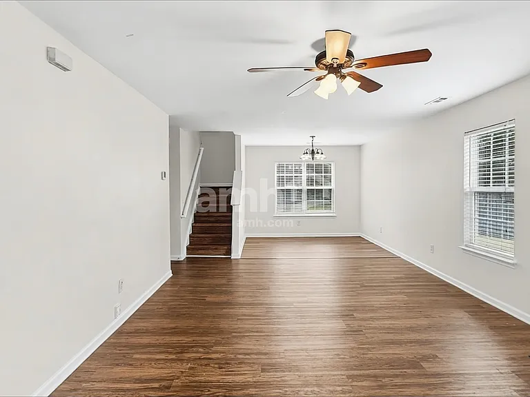 7636 Hidden Creek Dr — Photo 6