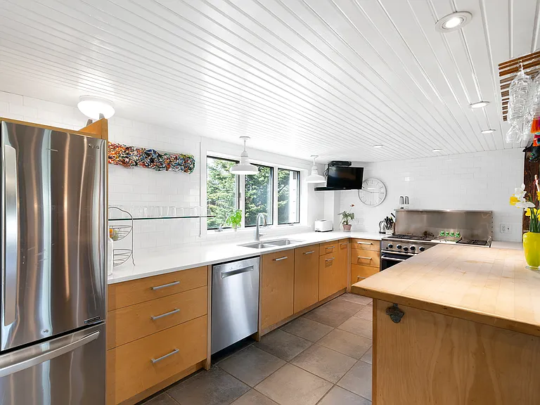 134 Maple Ln — Photo 12