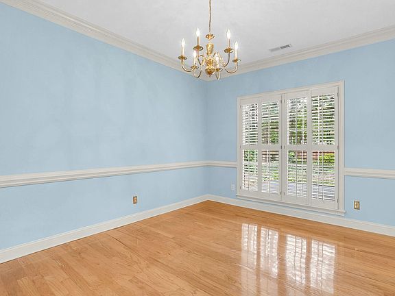4th image of 22 Windmill Way