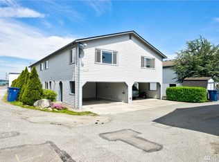 907 27th St APT 3, Anacortes, WA 98221