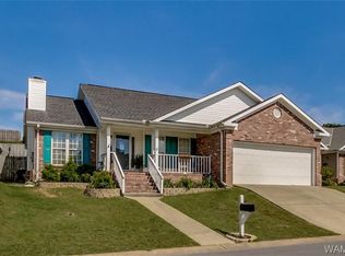 8617 Meadowlake Village Dr, Northport, AL 35473