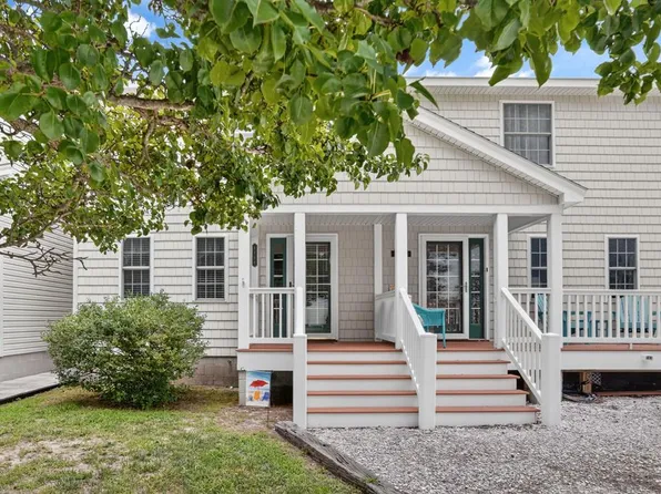 6484 Coachs Ln, Chincoteague, VA 23336