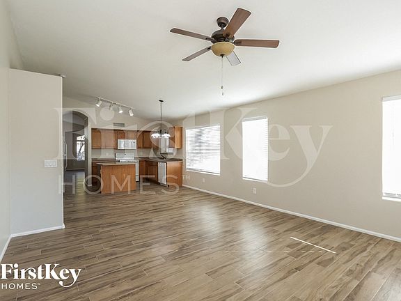 5th image of 15737 W Latham St