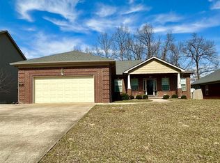 202 Sangria Dr, Vine Grove, KY 40175