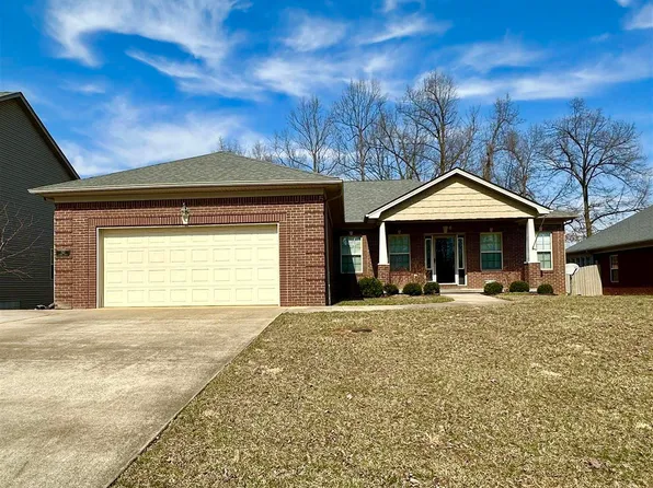 202 Sangria Dr, Vine Grove, KY 40175