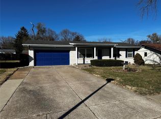 12087 Trampe Heights Ln, Saint Louis, MO 63138