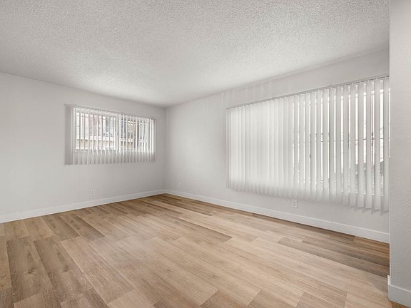 4th image of 3206-3212 W 60th St #3206-08A