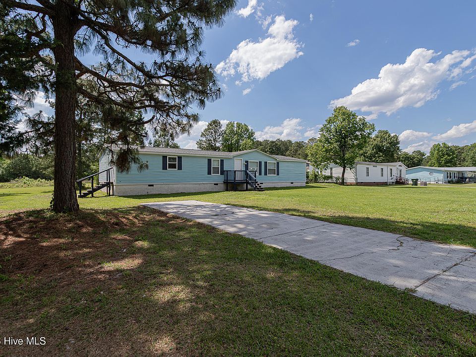 1st image of 122 Woodbrook Drive